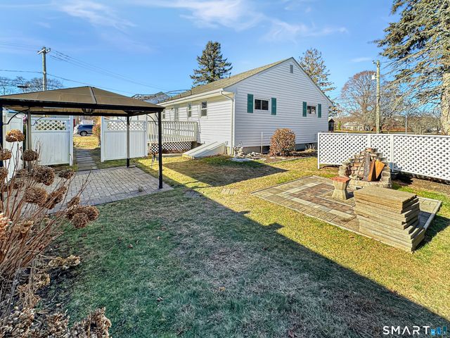 61 Smith Street, East Lyme, CT 06357