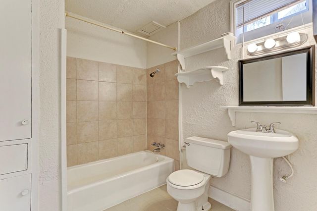 2202 Park Street 1, Houston, TX 77019