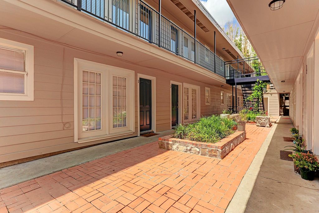 2202 Park Street 1, Houston, TX 77019