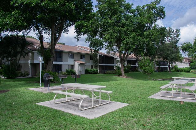 503 Gardens Drive 101, Pompano Beach, FL 33069