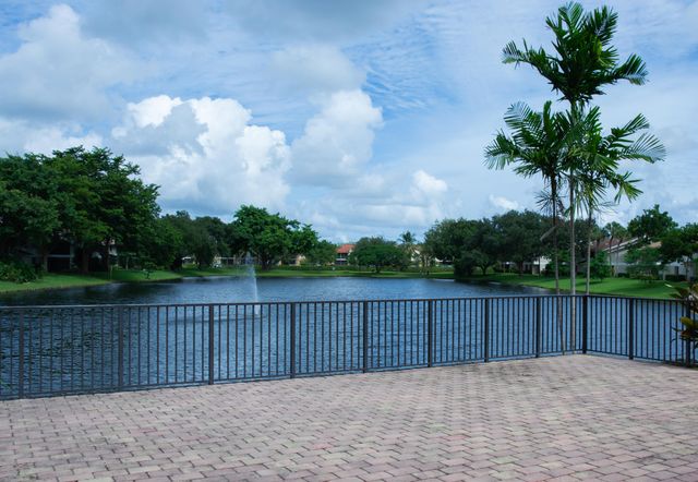 503 Gardens Drive 101, Pompano Beach, FL 33069