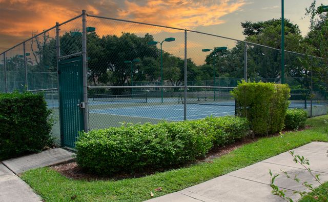 503 Gardens Drive 101, Pompano Beach, FL 33069