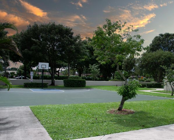 503 Gardens Drive 101, Pompano Beach, FL 33069