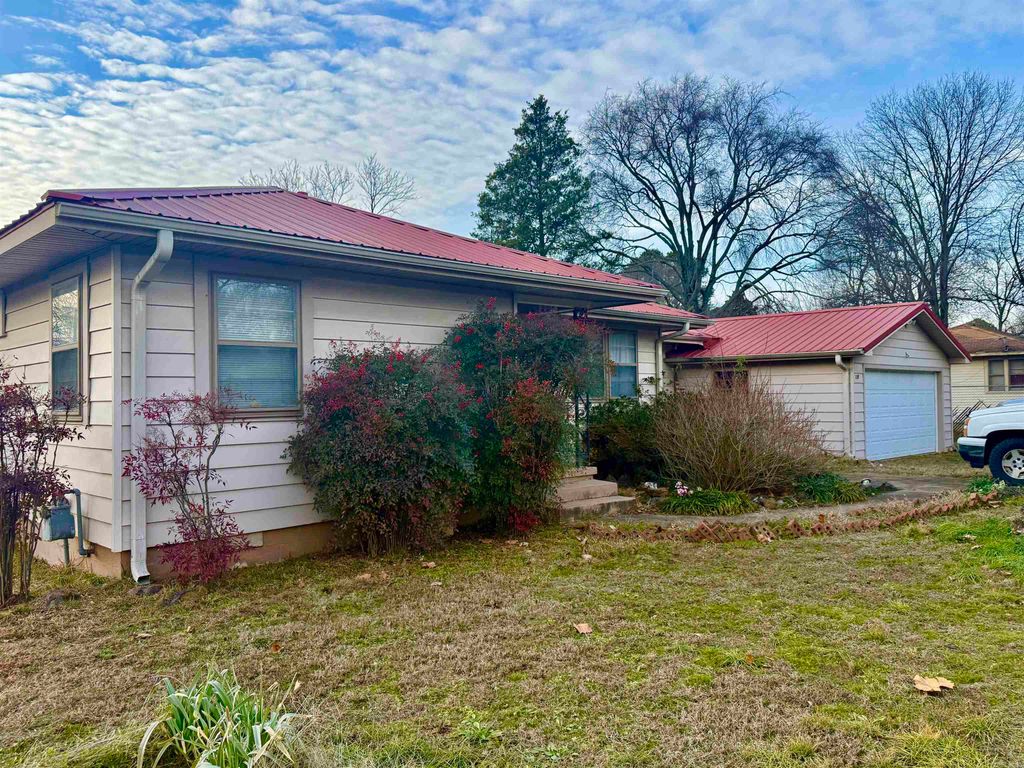 729 Fairview Street, Conway, AR 72034