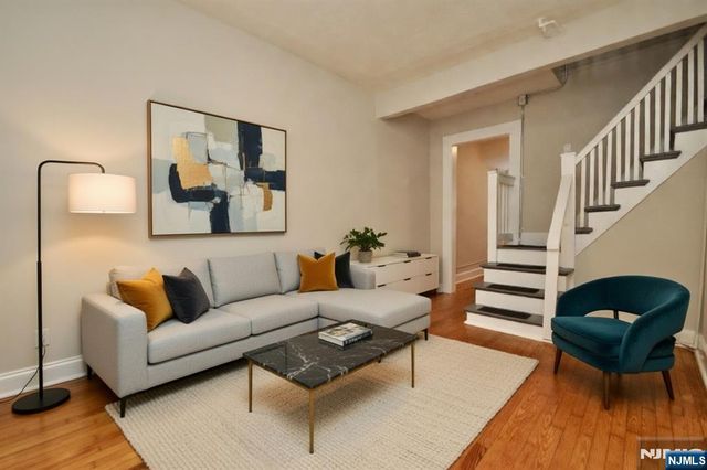 209 Cedar Lane 3, River Vale, NJ 07675