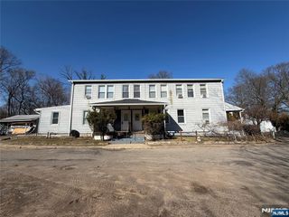 209 Cedar Lane 3, River Vale, NJ 07675