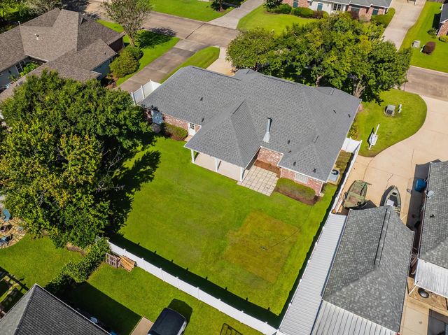 109 Webre Dr, Thibodaux, LA 70301