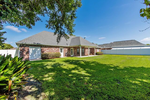 109 Webre Dr, Thibodaux, LA 70301