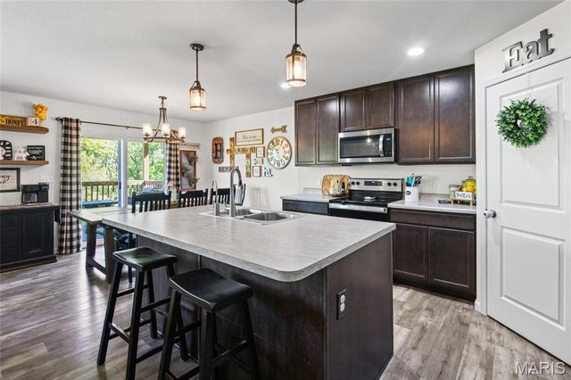 2011 Huey Court, Festus, MO 63028