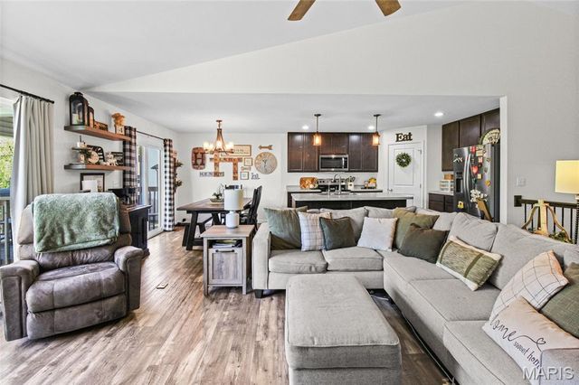 2011 Huey Court, Festus, MO 63028