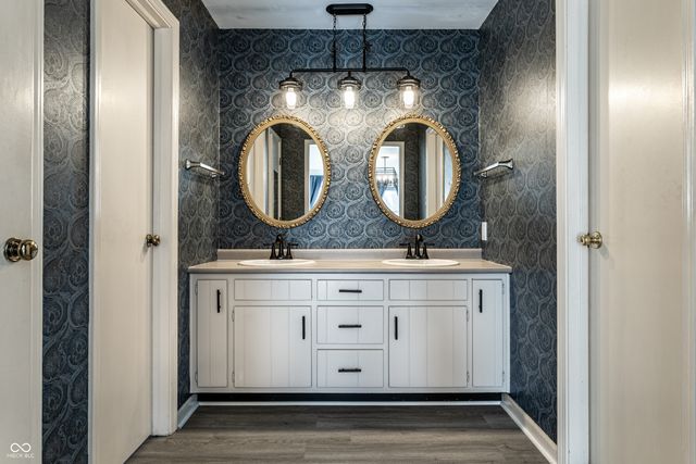 12216 Castle Row Overlook, Carmel, IN 46033