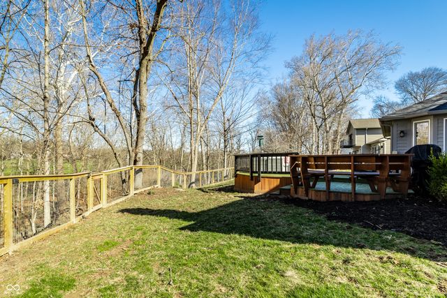 12216 Castle Row Overlook, Carmel, IN 46033