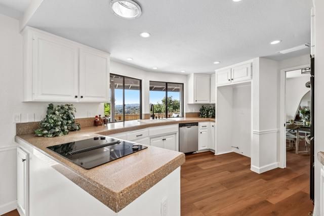 2918 Los Campos Drive, Fallbrook, CA 92028