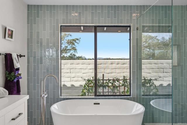 2918 Los Campos Drive, Fallbrook, CA 92028