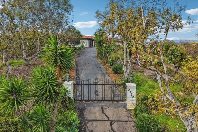 2918 Los Campos Drive, Fallbrook, CA 92028