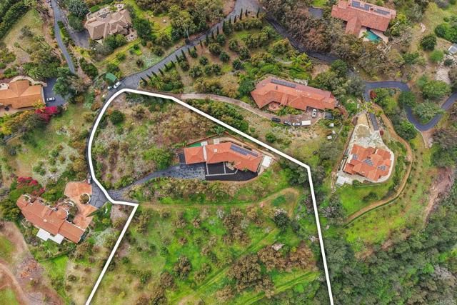 2918 Los Campos Drive, Fallbrook, CA 92028