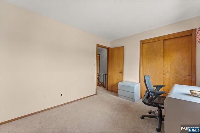 72 Pilgrim Drive, Clifton, NJ 07013