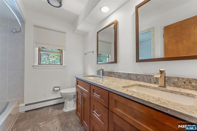 72 Pilgrim Drive, Clifton, NJ 07013