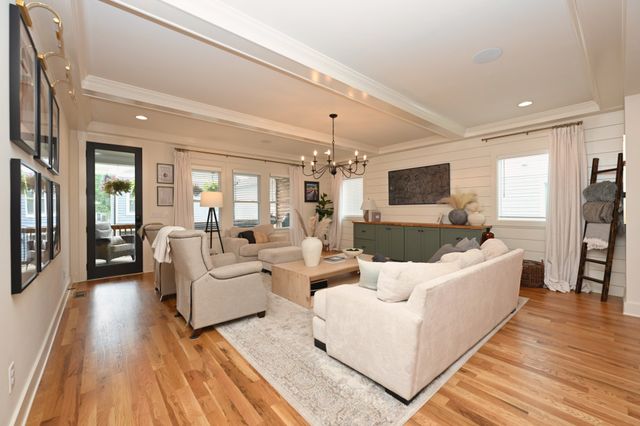 405B S 10th St, Nashville, TN 37206