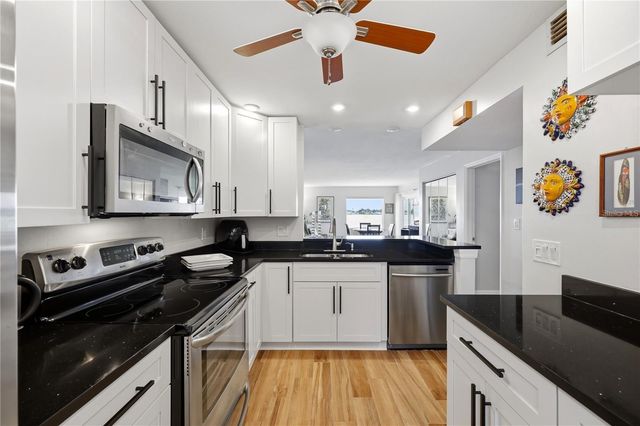 7400 SUNSHINE SKYWAY LANE S 111, St Petersburg, FL 33711