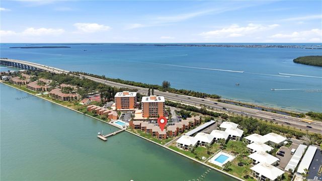 7400 SUNSHINE SKYWAY LANE S 111, St Petersburg, FL 33711