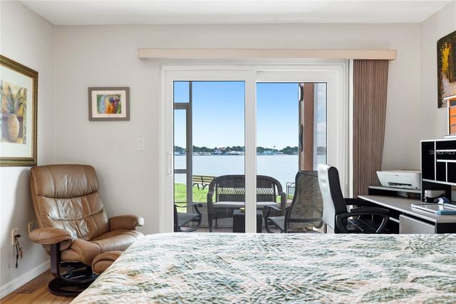 7400 SUNSHINE SKYWAY LANE S 111, St Petersburg, FL 33711