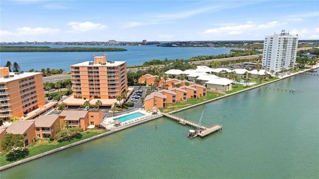 7400 SUNSHINE SKYWAY LANE S 111, St Petersburg, FL 33711