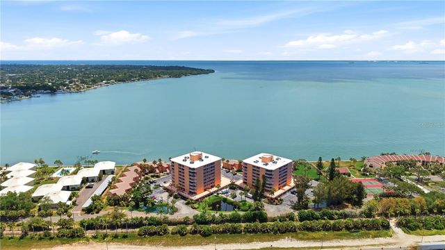 7400 SUNSHINE SKYWAY LANE S 111, St Petersburg, FL 33711