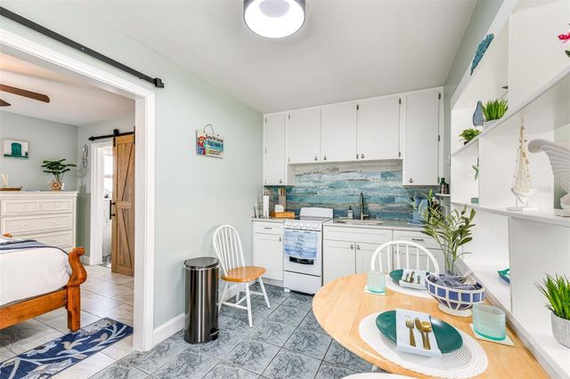340 78TH AVENUE, St Pete Beach, FL 33706