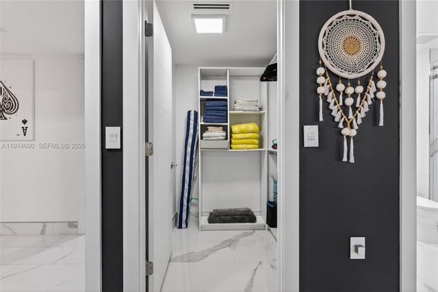 3415 N Ocean Dr 401, Hollywood, FL 33019