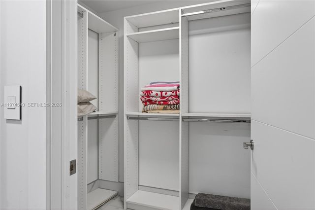 3415 N Ocean Dr 401, Hollywood, FL 33019