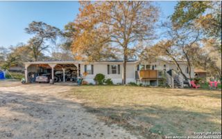 4303 Water Oak Dr, Elmendorf, TX 78112