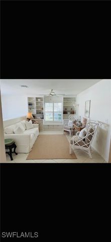 841 Tanbark DR 201, Naples, FL 34108