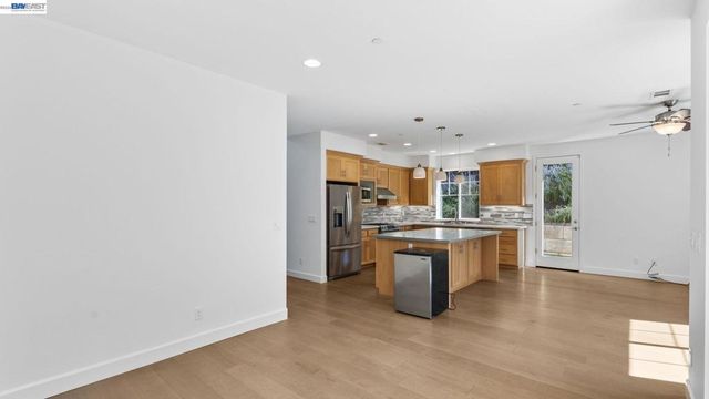 1200 1200 Stonecrest Ln, Concord, CA 94518