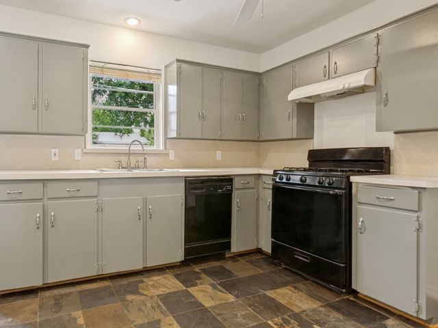 600 Ridgedale Drive, Richardson, TX 75080