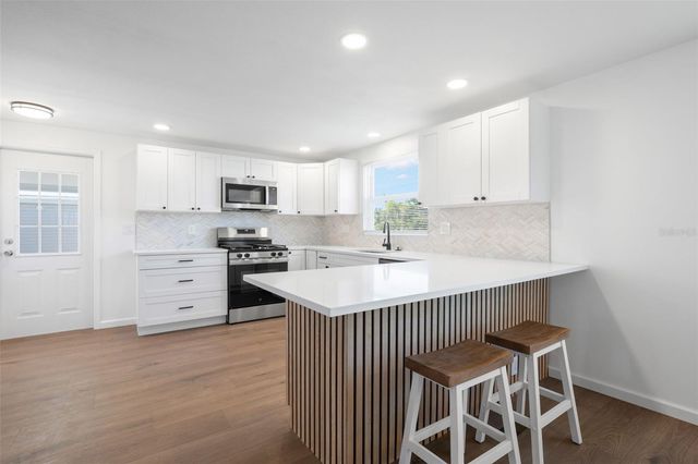 7271 MOUNT ARLINGTON DRIVE NE 430, St Petersburg, FL 33702