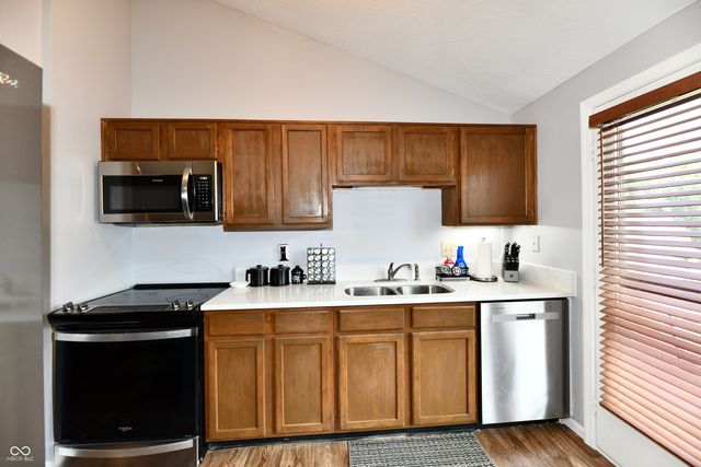 5762 Pilgrim Drive, Indianapolis, IN 46254