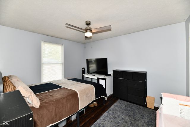 5762 Pilgrim Drive, Indianapolis, IN 46254
