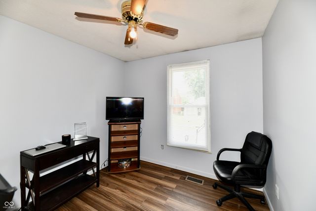 5762 Pilgrim Drive, Indianapolis, IN 46254