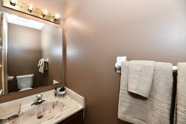 5762 Pilgrim Drive, Indianapolis, IN 46254