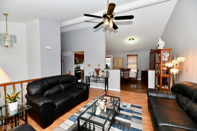 5762 Pilgrim Drive, Indianapolis, IN 46254