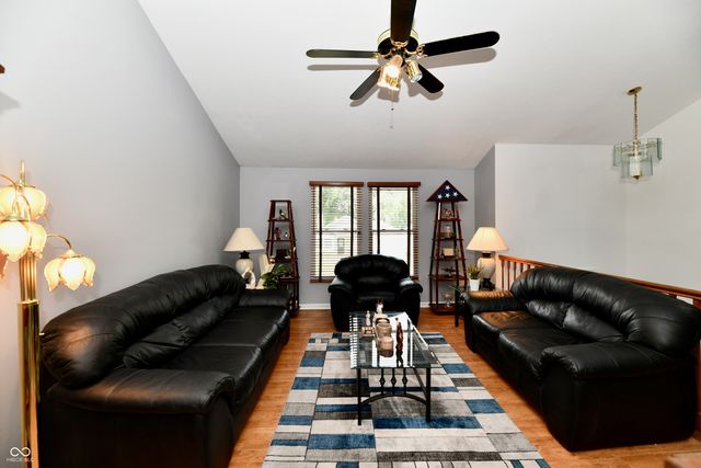 5762 Pilgrim Drive, Indianapolis, IN 46254