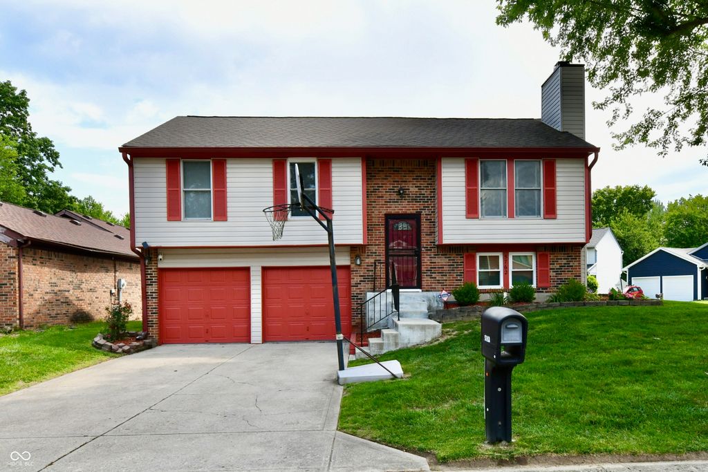 5762 Pilgrim Drive, Indianapolis, IN 46254