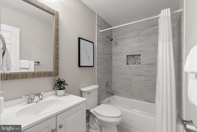 15608 CLIFF SWALLOW WAY, Rockville, MD 20853