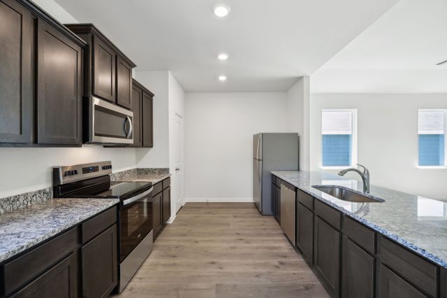 9908 FIGHTING FALCON Way, Fort Worth, TX 76131