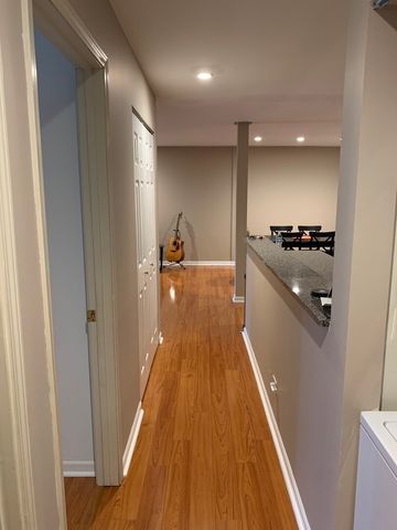 815 Leicester Road 214A, Elk Grove Village, IL 60007