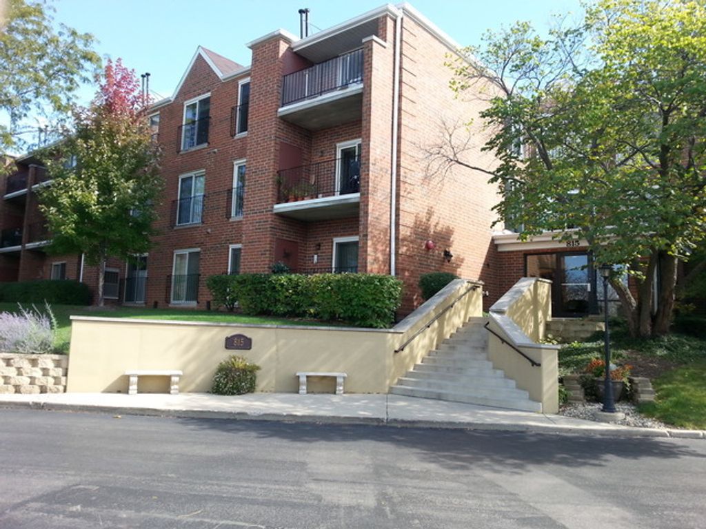 815 Leicester Road 214A, Elk Grove Village, IL 60007