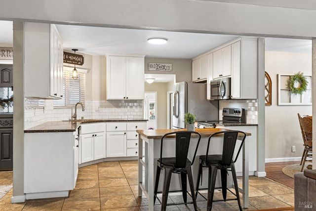 100 Anita Ct, Vacaville, CA 95688