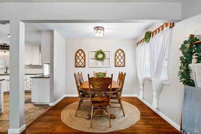 100 Anita Ct, Vacaville, CA 95688