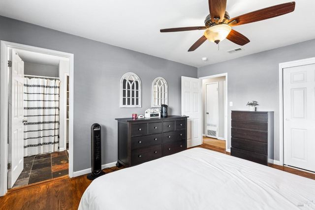 100 Anita Ct, Vacaville, CA 95688